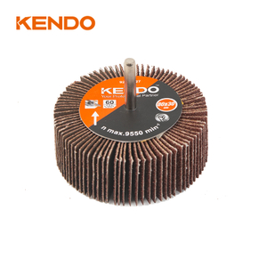 عجلة رفرف مع رمح