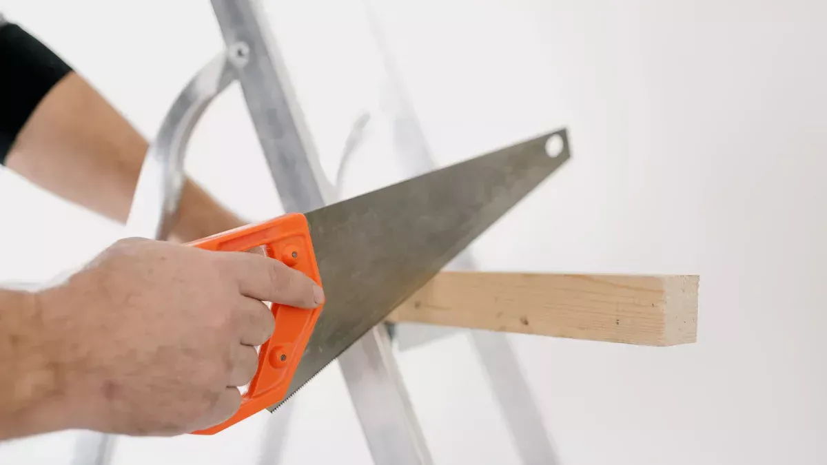 مناشير اليد للأعمال الخشبية: الأنواع والاستخدامات وما تحتاجه