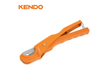 ما هي الأداة المستخدمة لقطع الأنابيب البلاستيكية؟